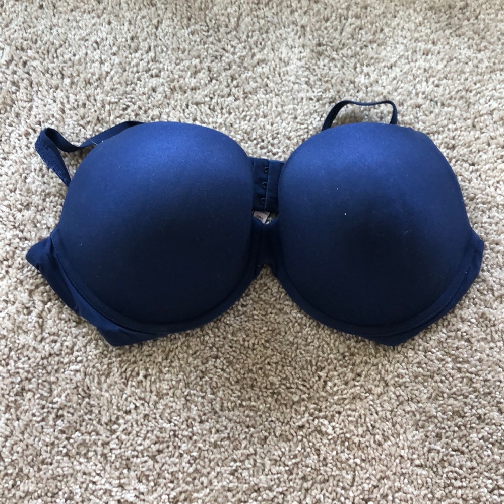 Victoria’s Secret Navy 38D Bra